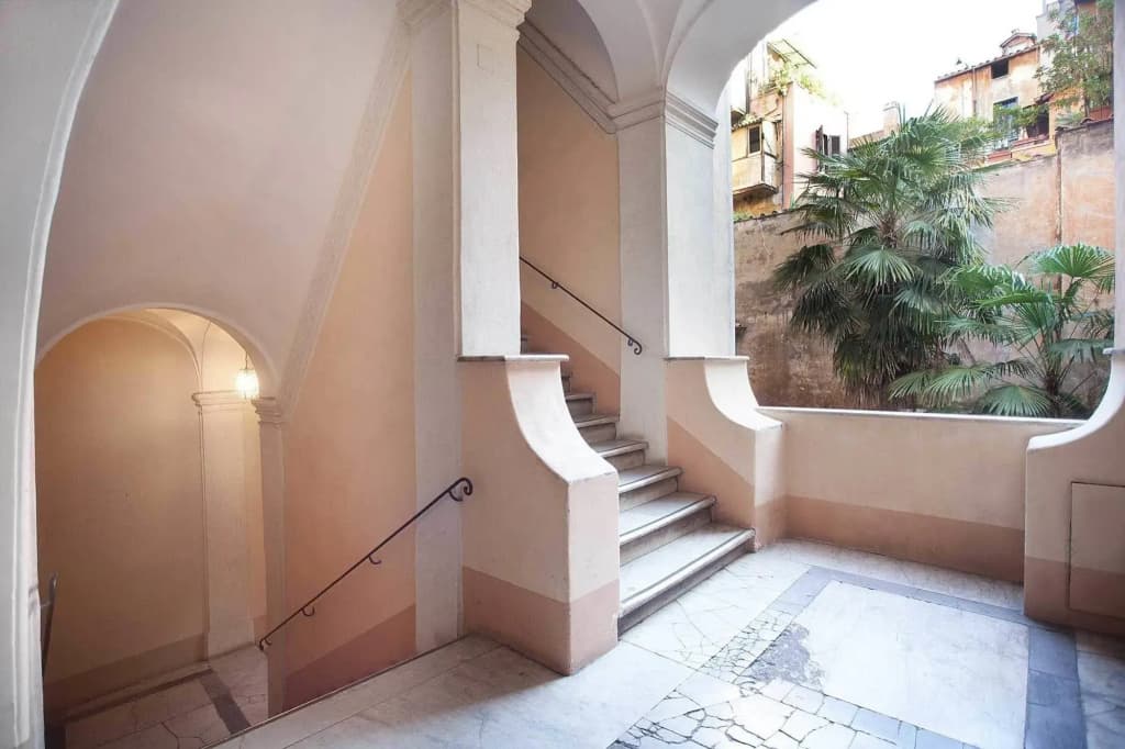 Pantheon Inn - photo 12