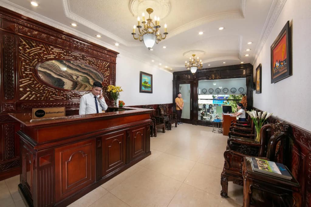 Little Diamond Hotel - photo 2