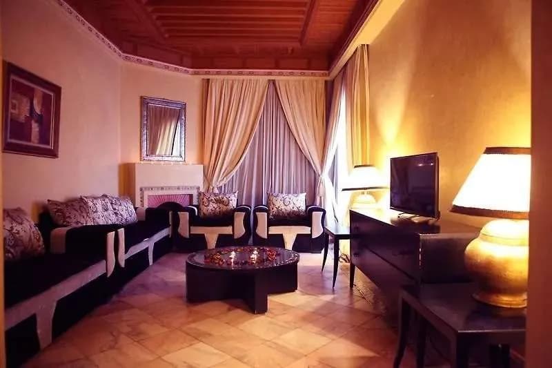 Club Prestige - photo 2