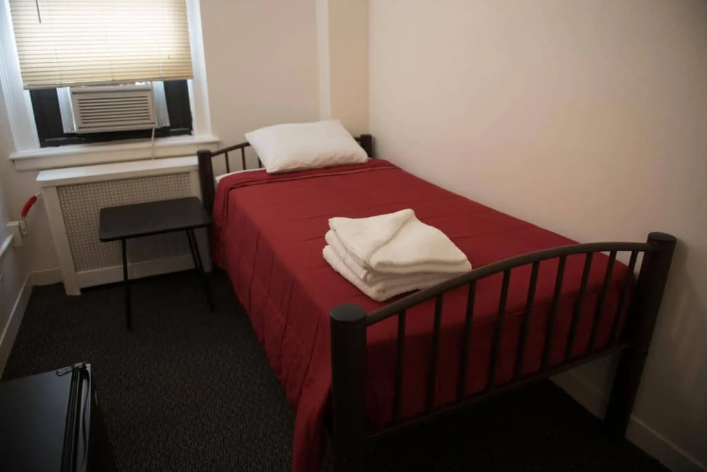 Flushing YMCA Hostel - photo 3