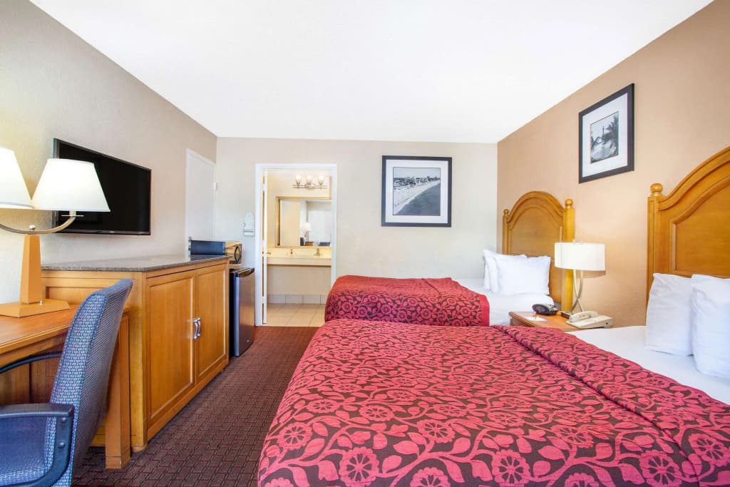 Days Inn by Wyndham Orlando Downtown - photo 6