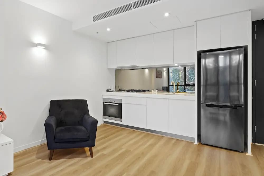 Flinders Street Apartments - photo 24