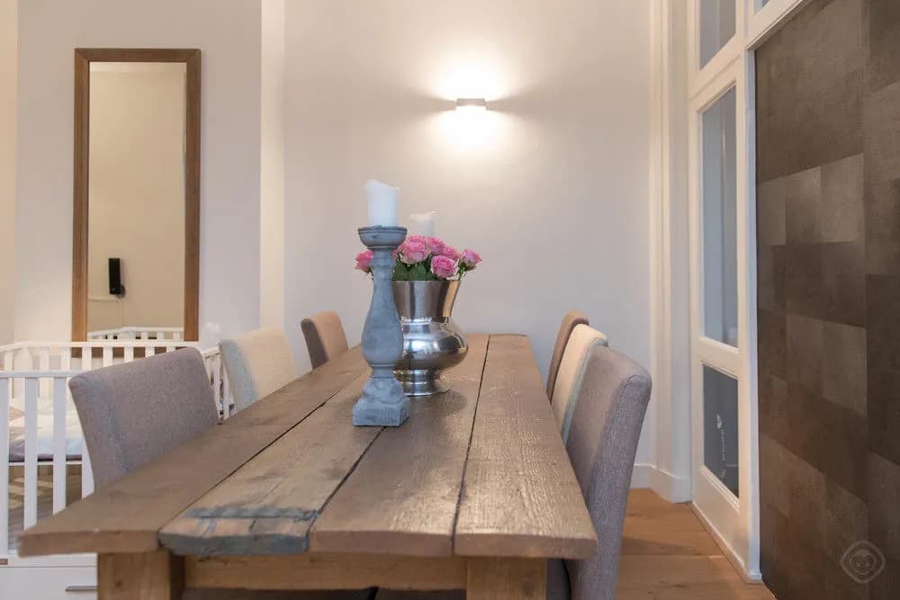 Oud-West Area Apartments - photo 3