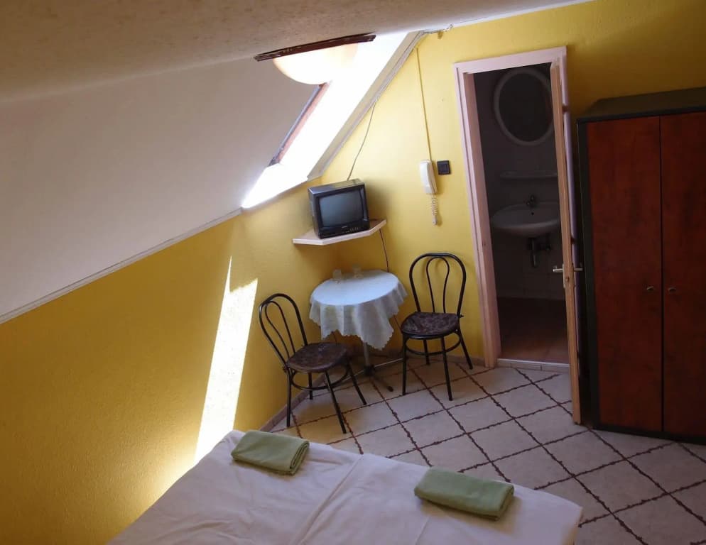 Hotel Oswaldo - photo 1