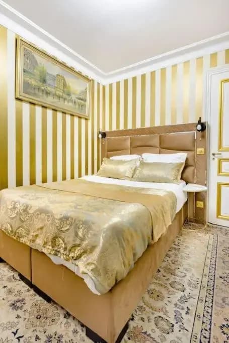 Renovated 23 2br 6p Champs Elysees-Arc de Triomphe - photo 3