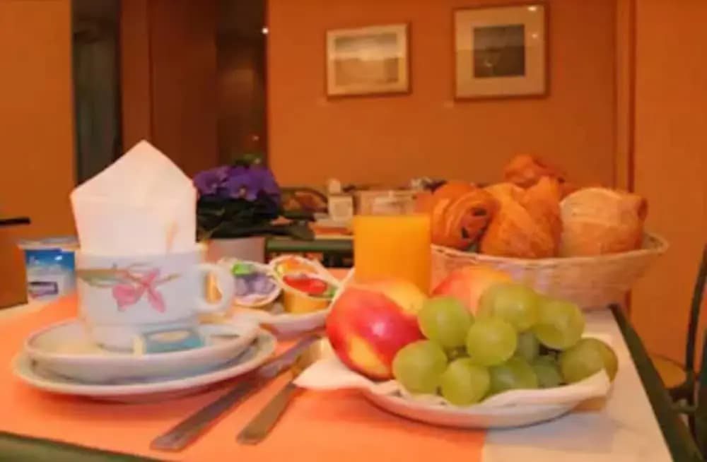 Hotel Printania Porte de Versailles - photo 8