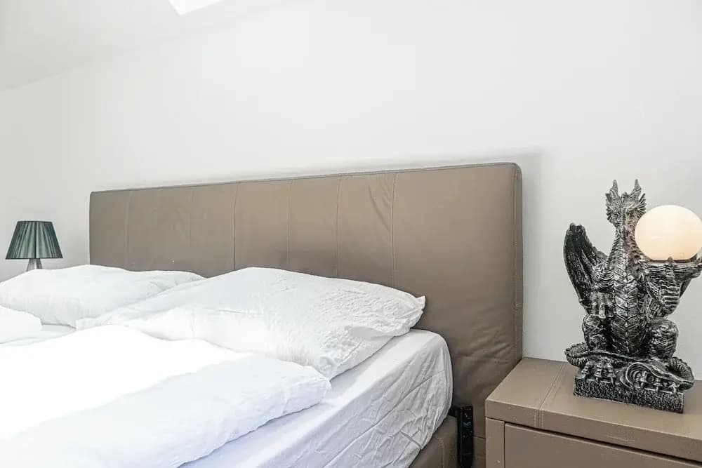 Spacious Garden Villa | 16 Guests - photo 11