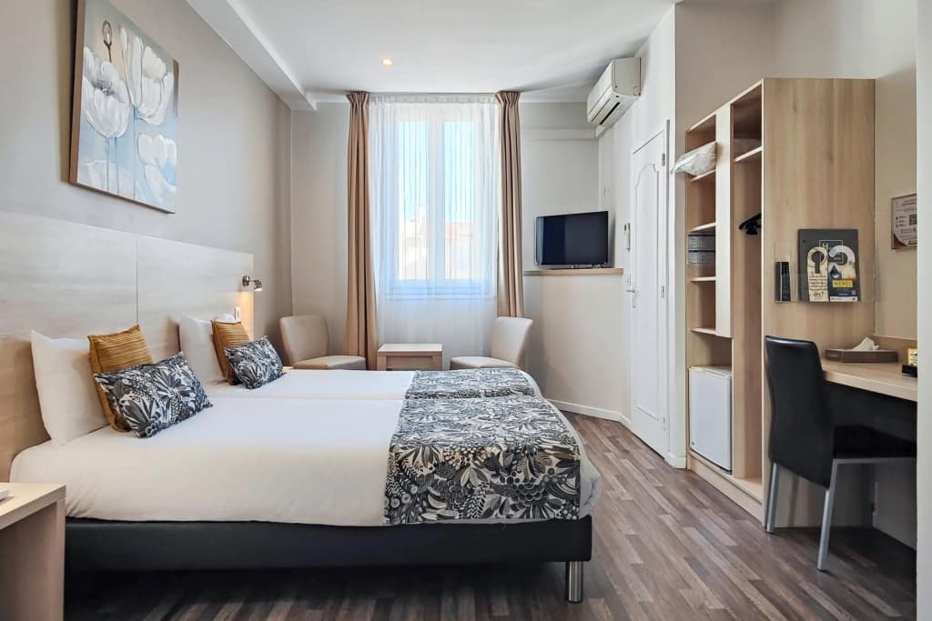 Hôtel Helvétique - photo 2