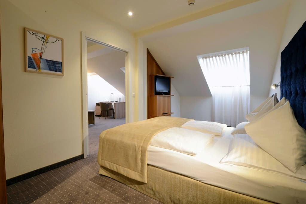 HiLight Suites Hotel - photo 27
