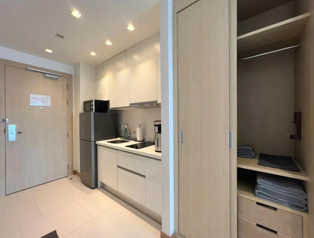 Maroon Studio at the Beachfront - photo 15