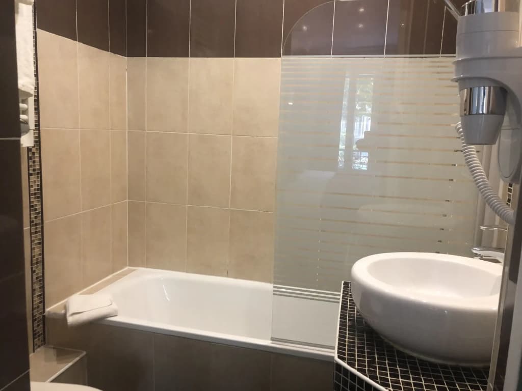 Hôtel Prony Monceau - photo 11