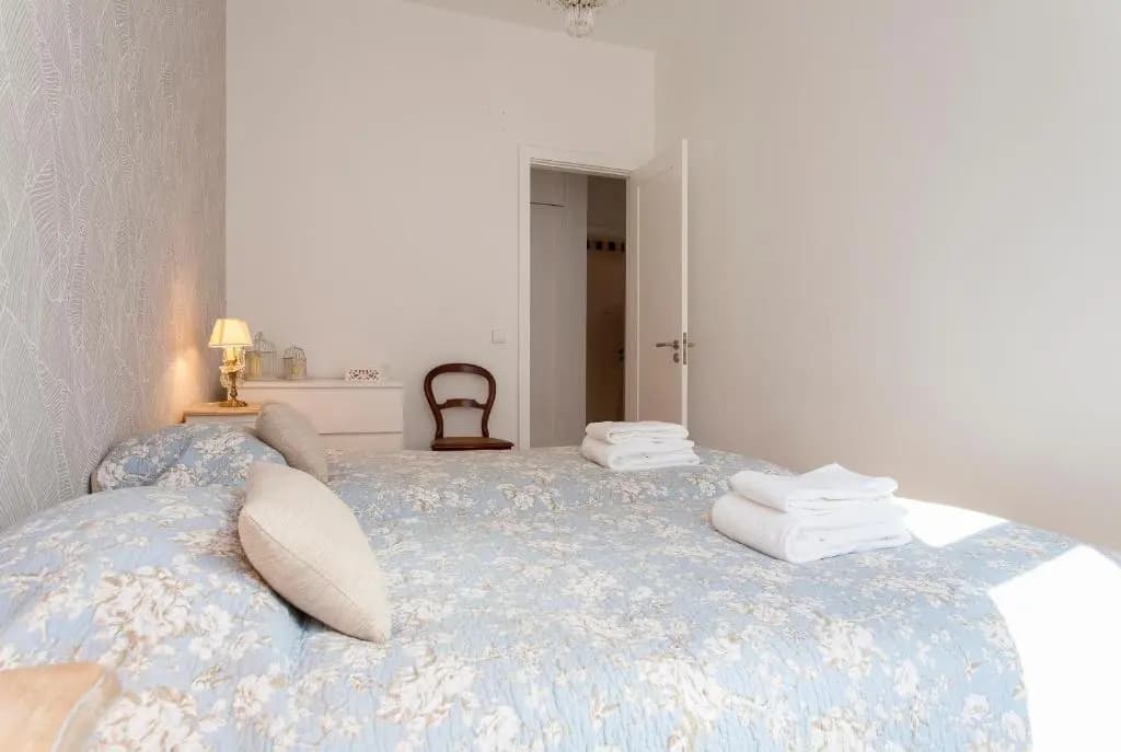 Chiado 4-Bedroom Flat - photo 6