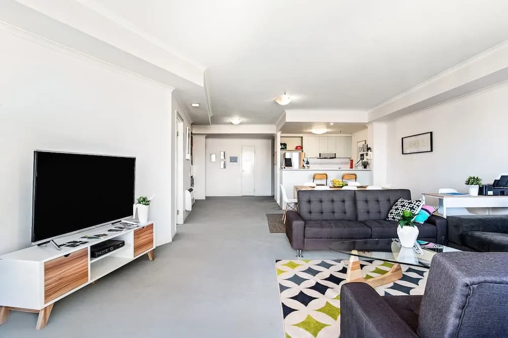 Southbank Tower Apartments - photo 12
