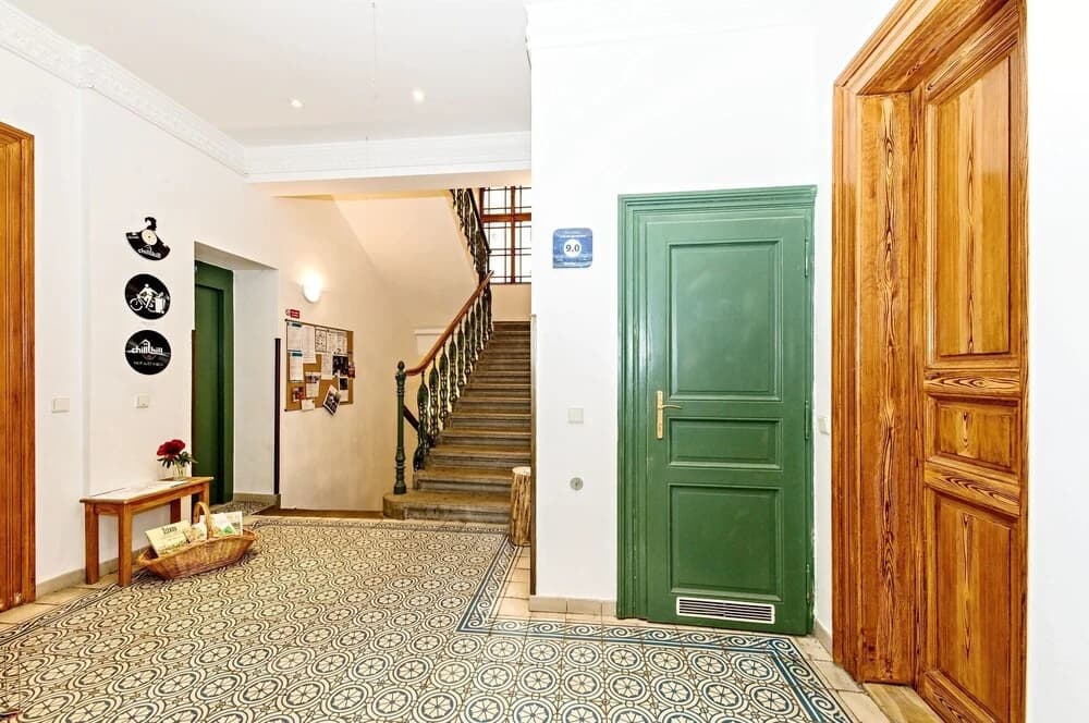 Chill Hill Apartments - photo 11
