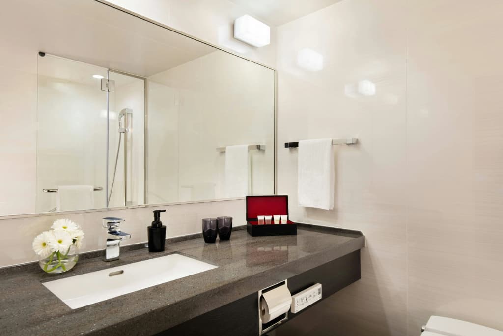 Courtyard by Marriott Shin-Osaka Station - photo 38