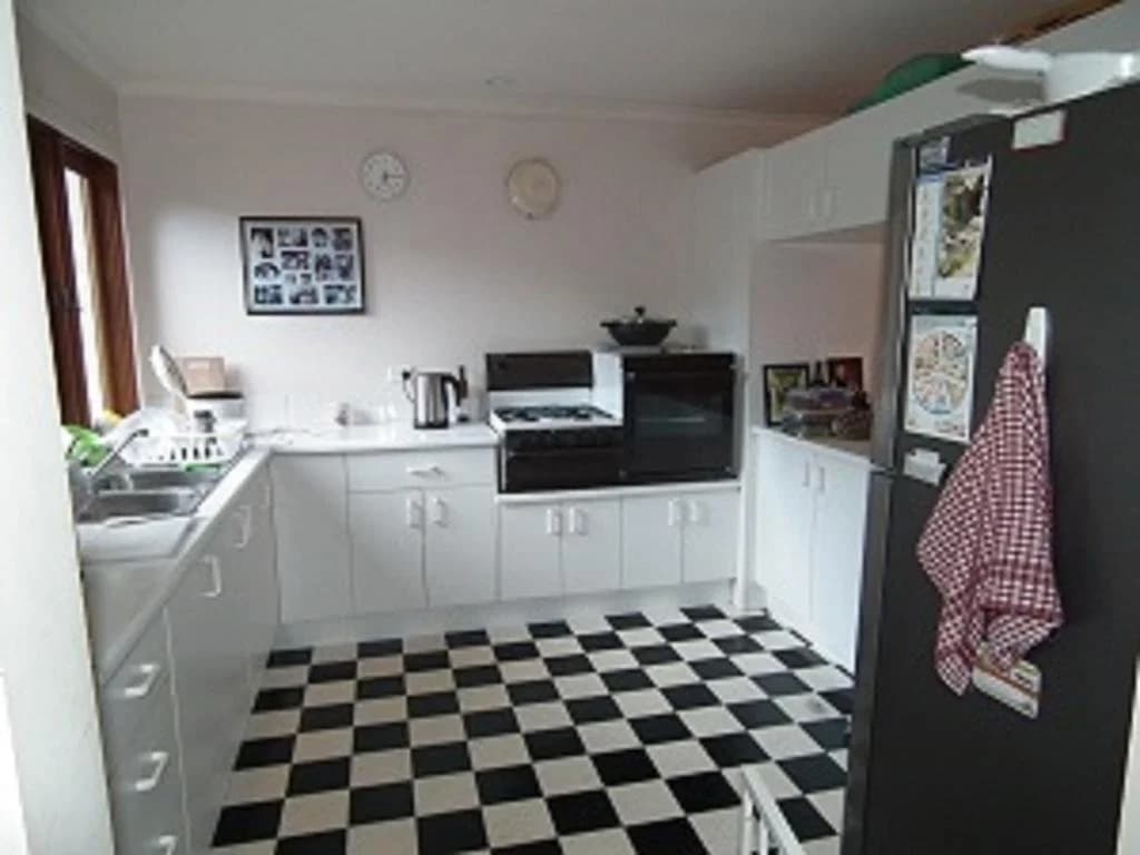 Frenchs Forest Bed and Breakfast - photo 9