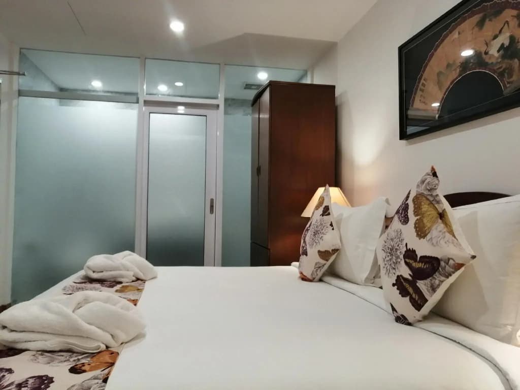 Heeren Straits Hotel - photo 5