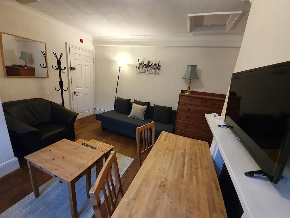 Old Street Apartments - photo 4