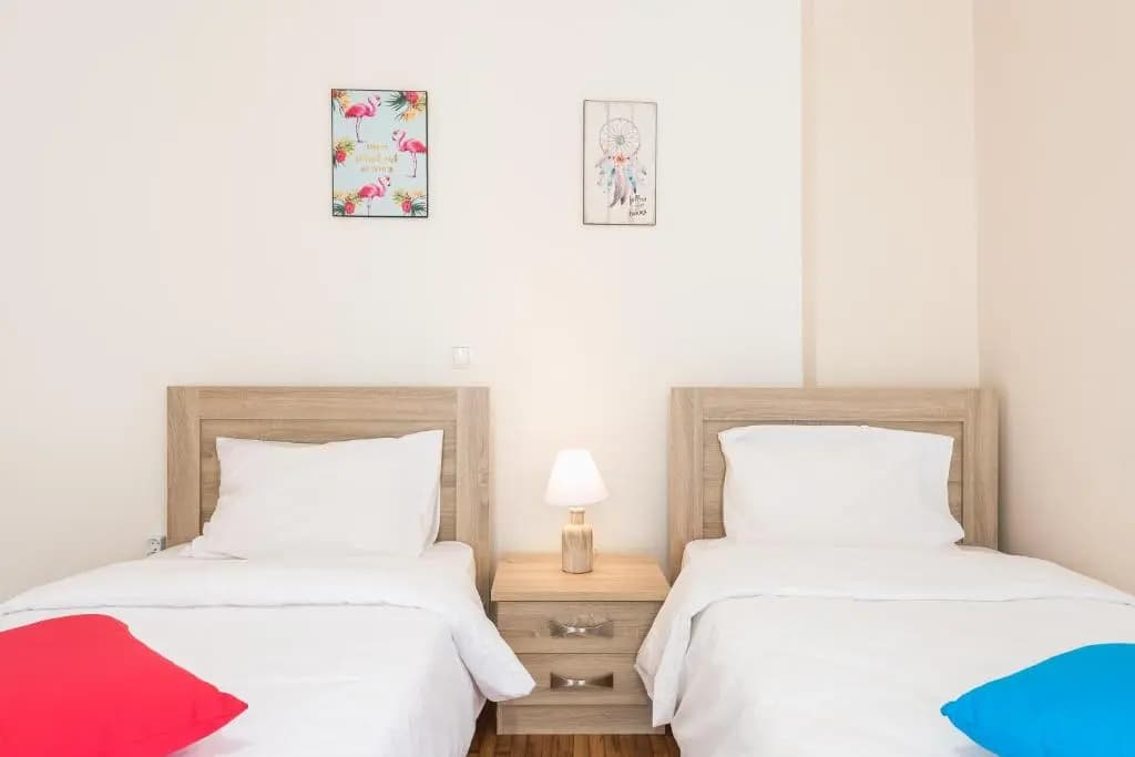 Modern 2BD apt in Athens DT, 2-min metro - photo 6