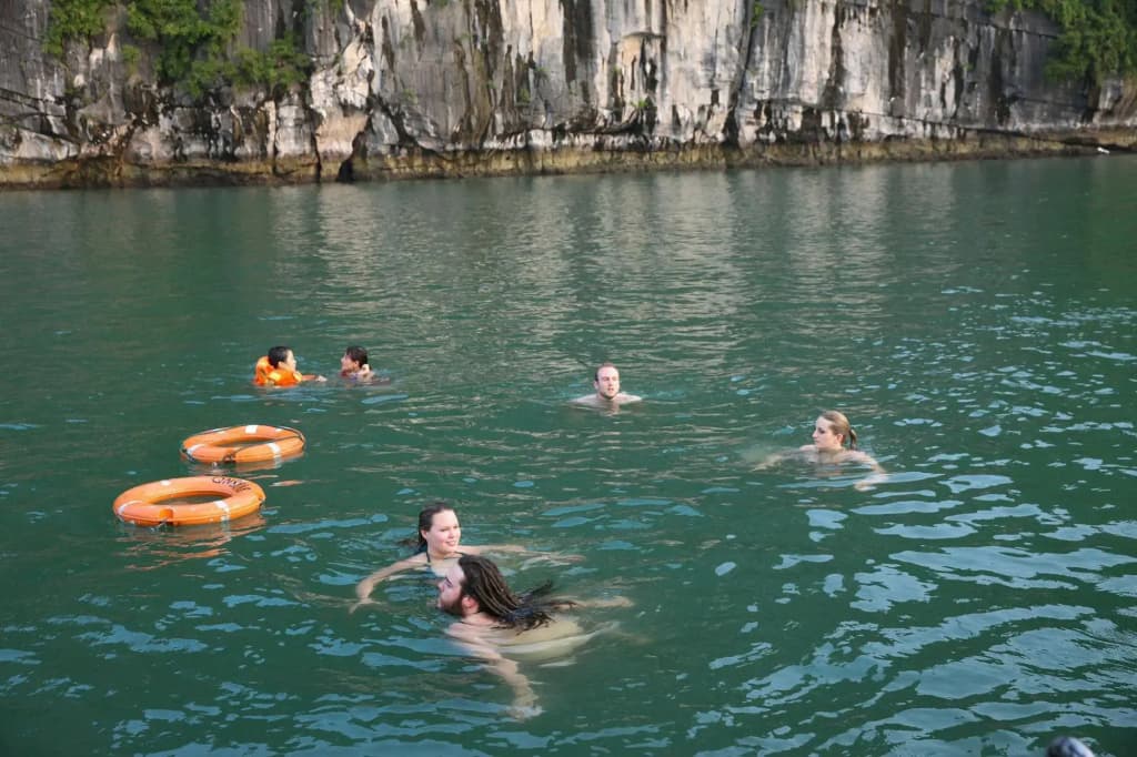 Rosa Cruise Halong - photo 13