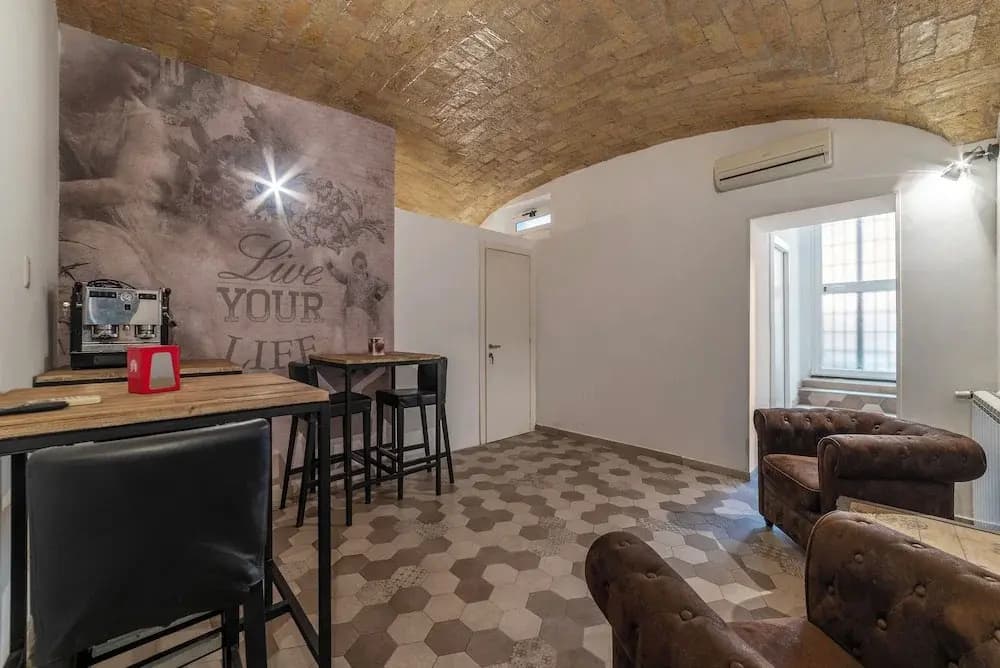 Major 93 Guesthouse - photo 11