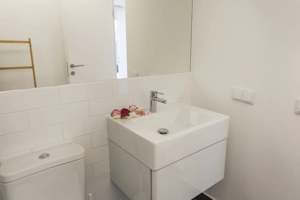 Artistic-White Flat - photo 6
