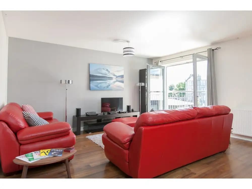 Bright, Contemporary Edinburgh Flat With Parking! - photo 4