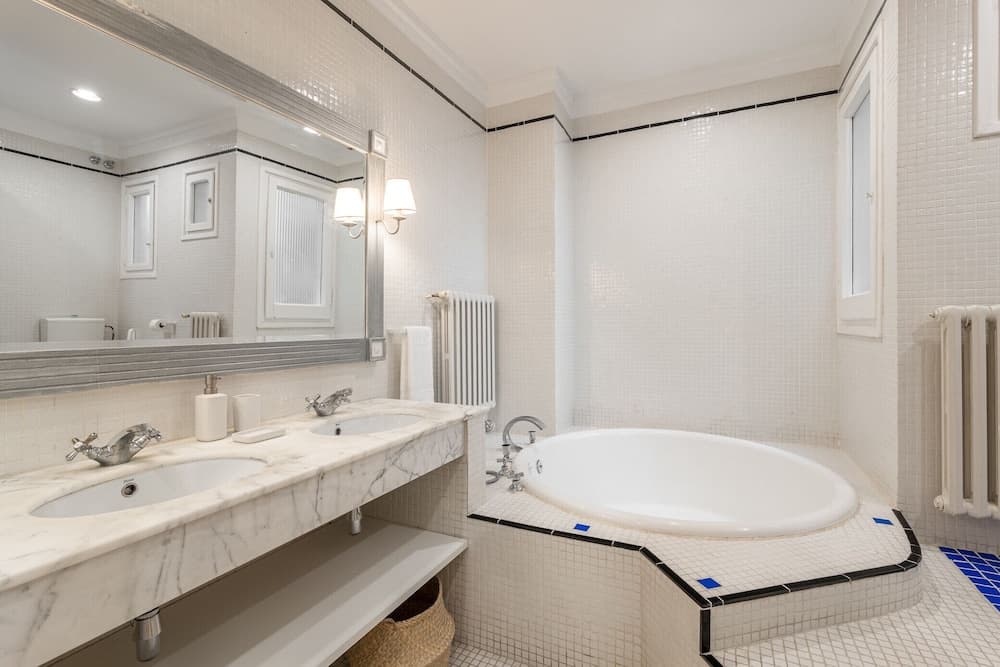 Balmes Apartment by Olala Homes - photo 6