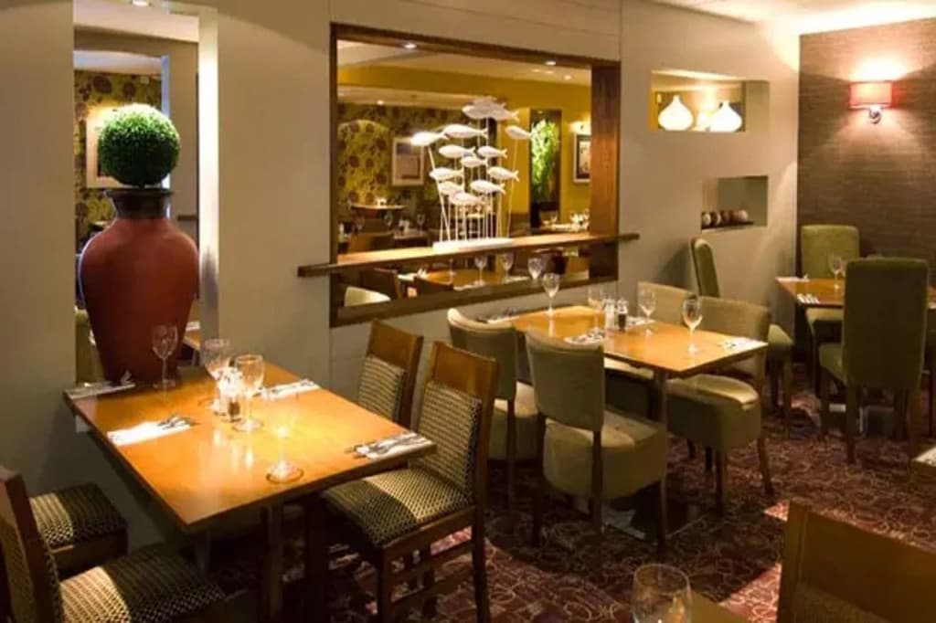 Premier Inn London Kensington - photo 14