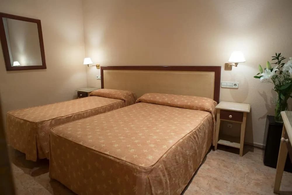 Hostal Bianco - photo 7