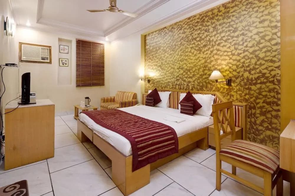 Hotel Singh International - photo 5