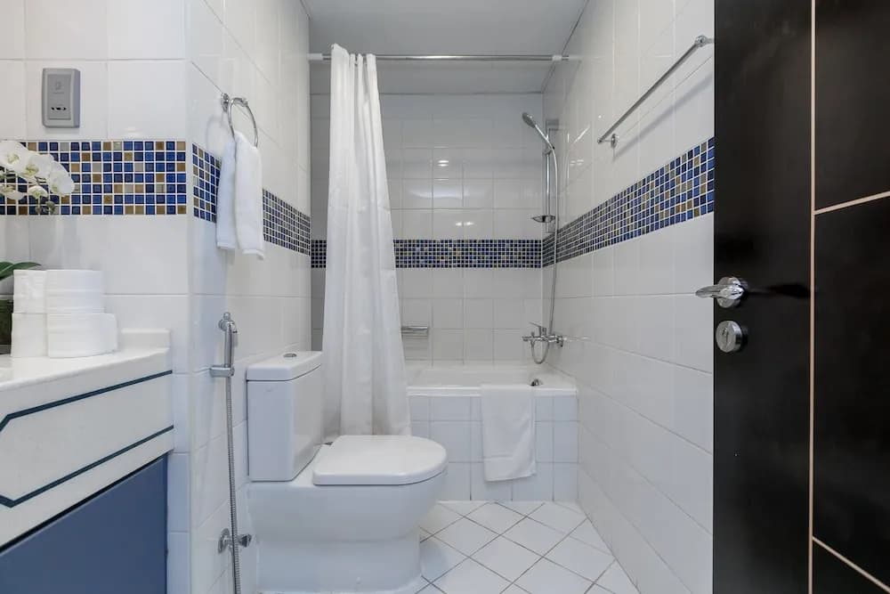 Driven Holiday Homes - Indigo Tower - photo 7