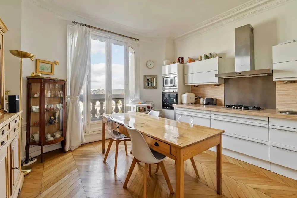 Stylish Vintage 3BR Apartment in Le Marais by GuestReady - photo 13