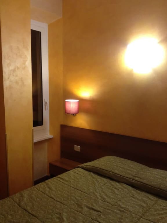 Residence Re di Roma Rooms - photo 11