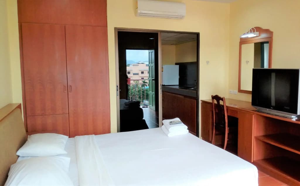 PJ Phuket Town Hotel - photo 2