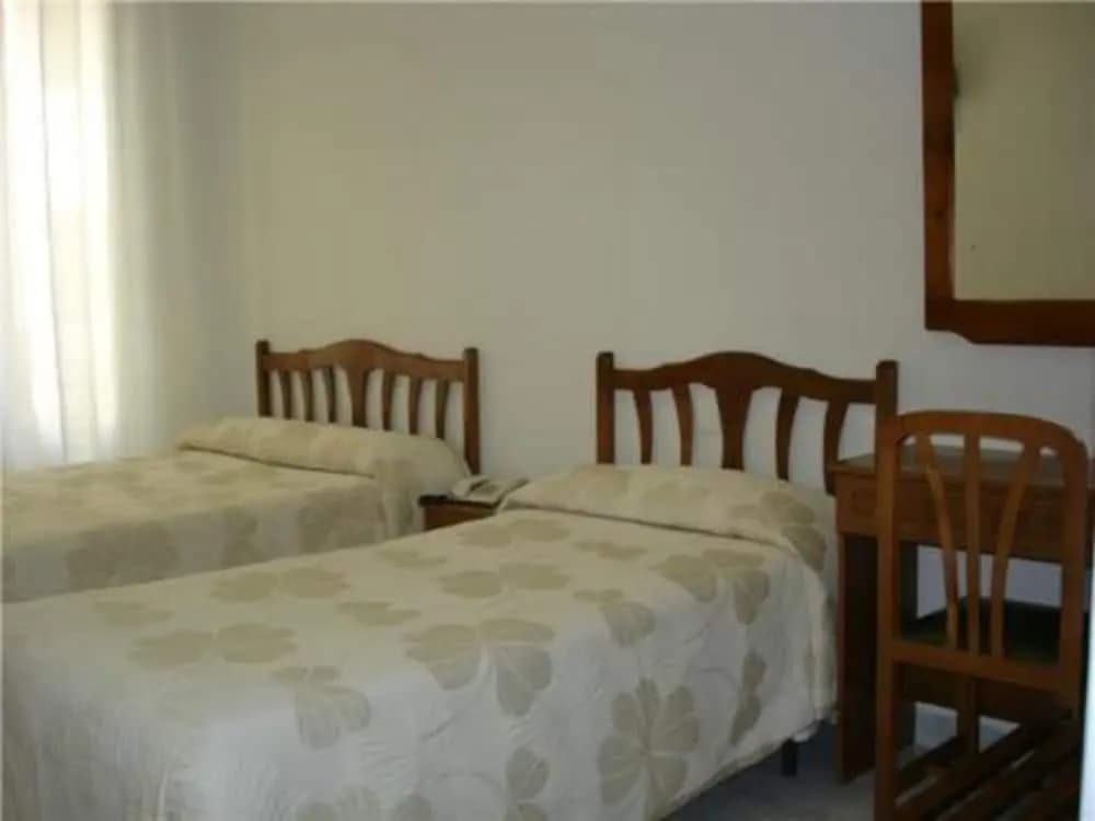 Hostal Excelsior - photo 3