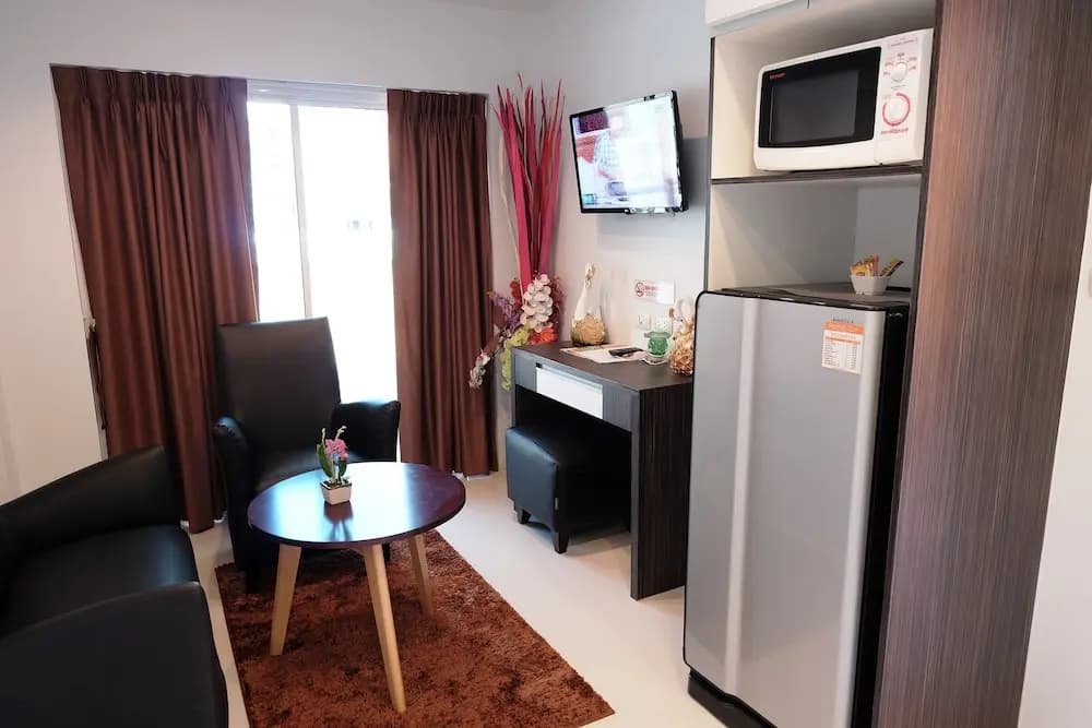 Sunset Apartments - photo 5