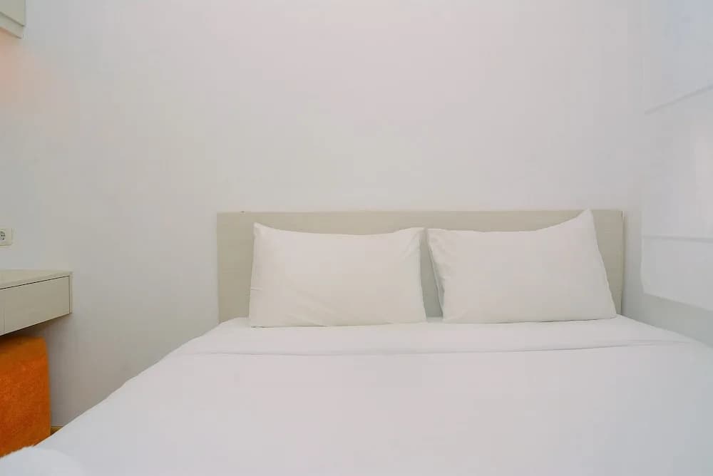Comfy and Beautiful 2BR Menteng Square Apartment - photo 2
