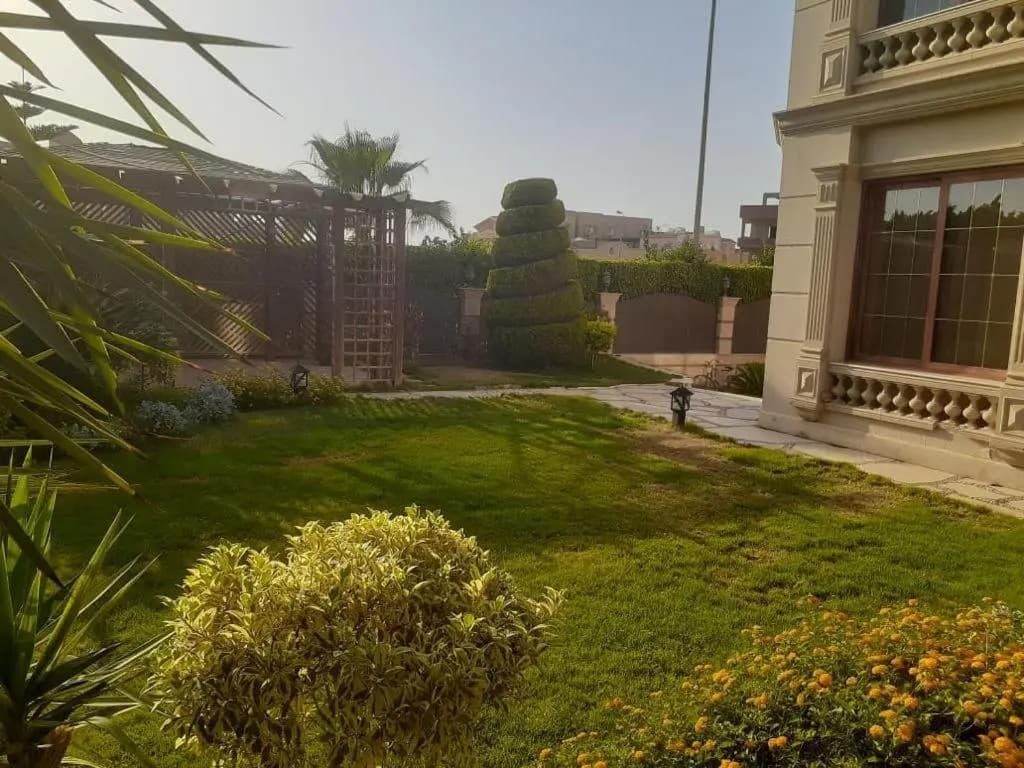 Super luxurious villa with large landscape areas - main photo