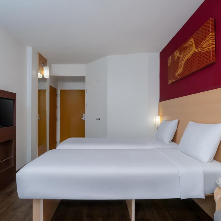 ibis Bangkok Riverside - photo 45