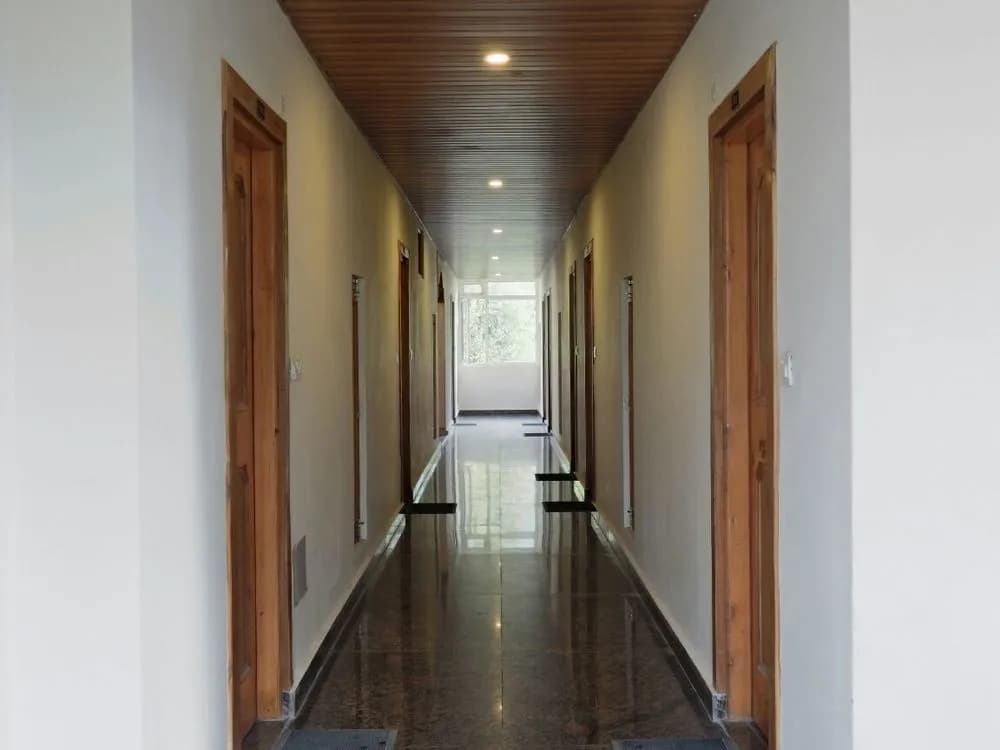 Hotel Taksh Inn - photo 11