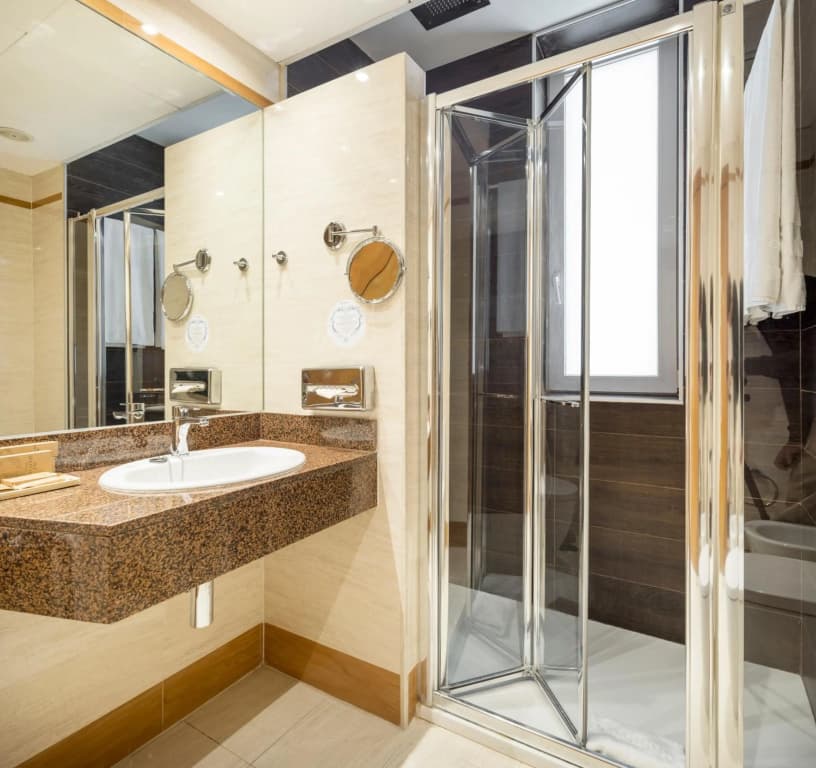 Ilunion Les Corts Spa Hotel - photo 13