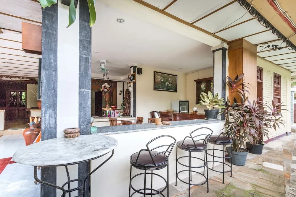 RedDoorz near Duyung Beach Sanur - photo 17