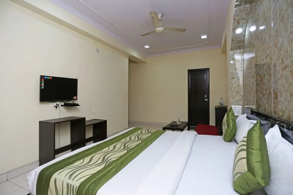 Hotel Elegant International - photo 6
