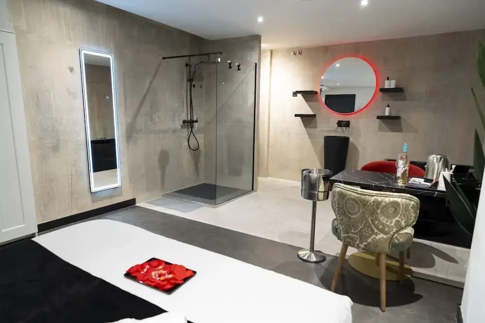 Mad Rooms - photo 9