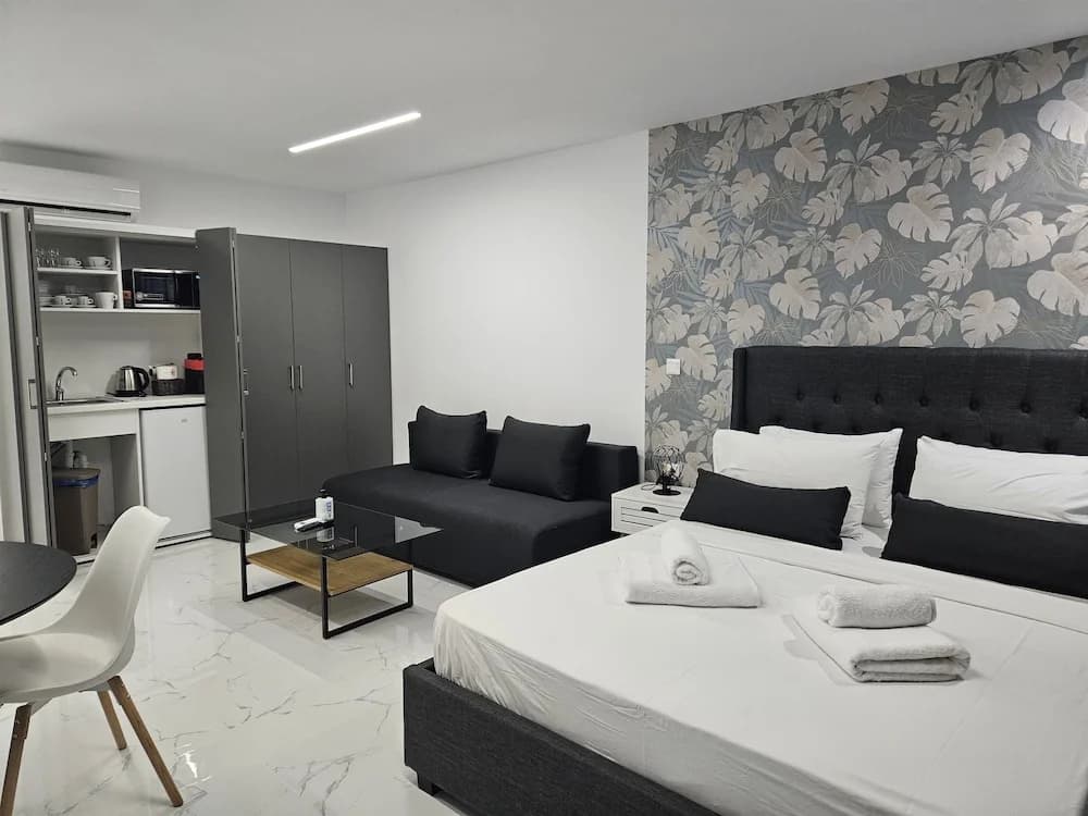 Nikis 20 Suites - photo 12