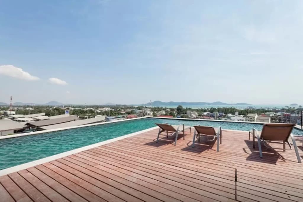 Dlux Condominium - photo 14