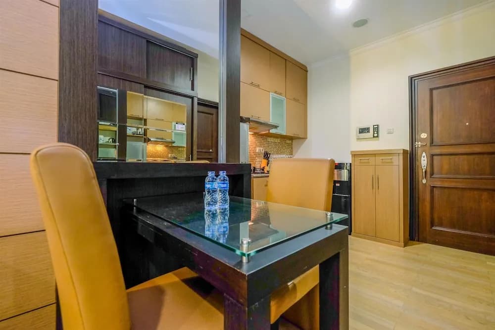 Fancy And Classic Studio Room At Bellezza Apartment - photo 13