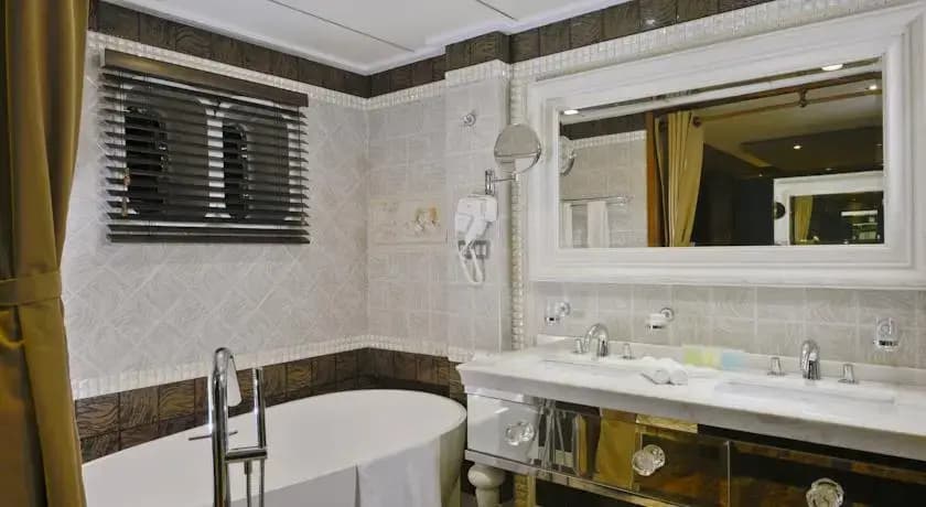 Maldives Crown - photo 5