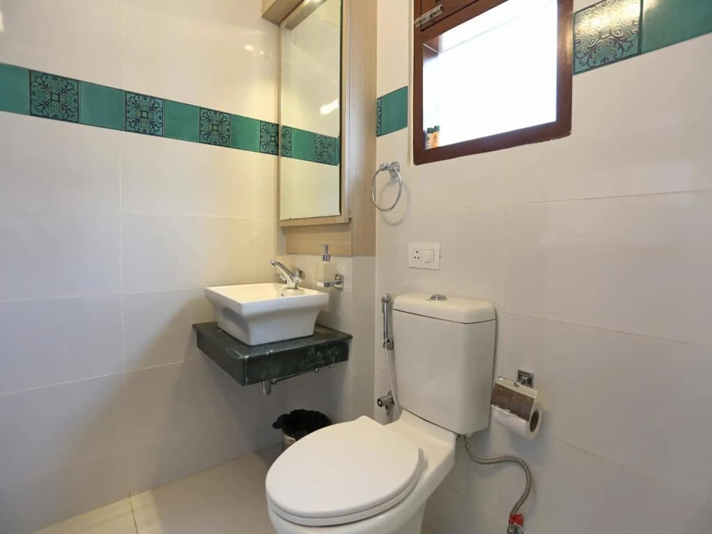OYO Flagship 494 East of Kailash - photo 7